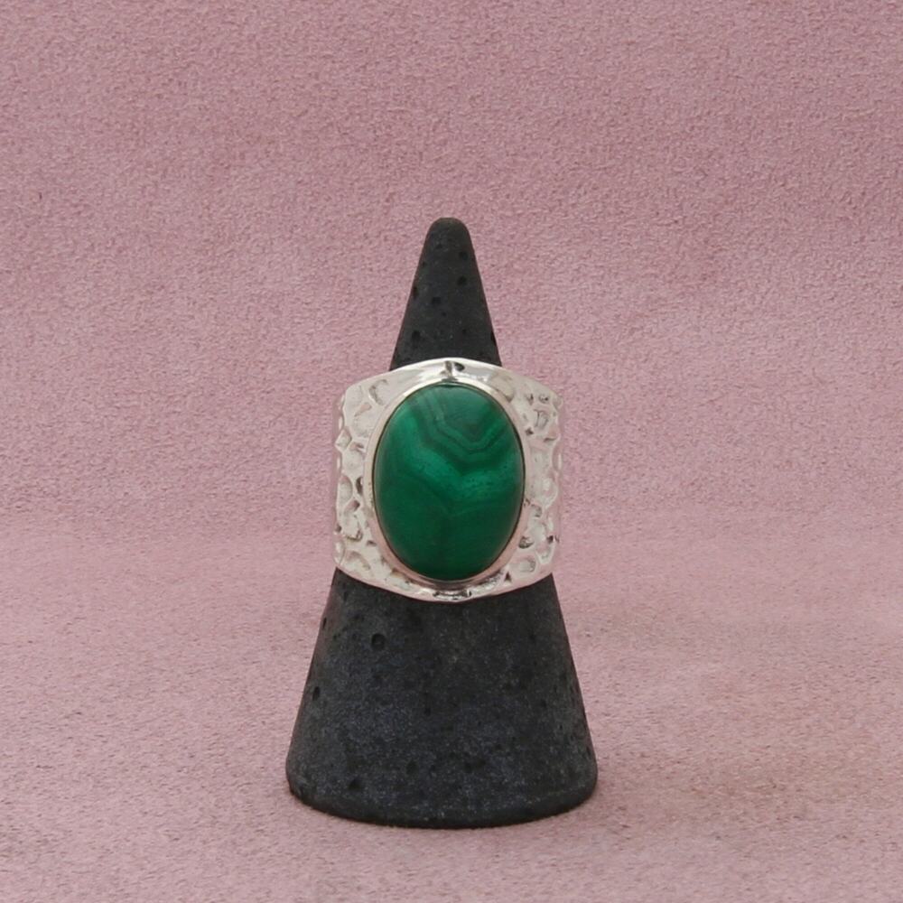 sajen sterling silver vintage hammered malachite cabochon ring size 6.75
